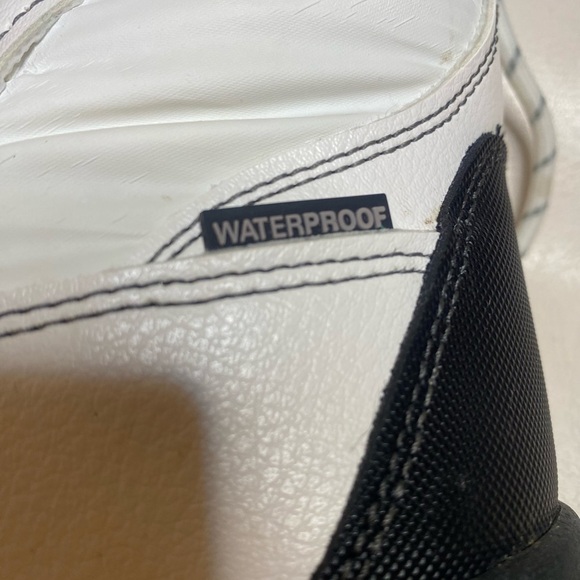 Cougar White and Black Winter Boots - Picture 4 of 7